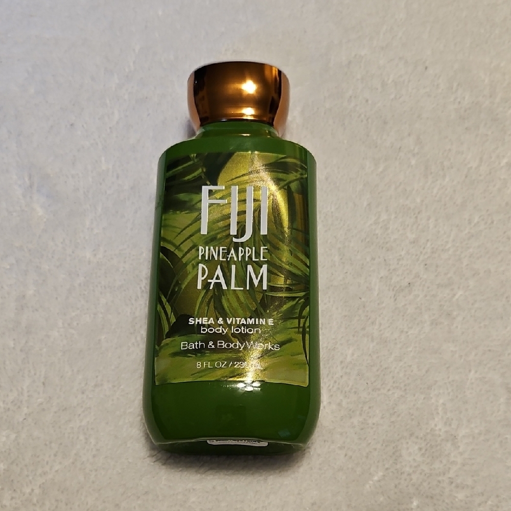 Bath & Body Works Fuji Pineapple Palm Body Lotion - Green & Gold